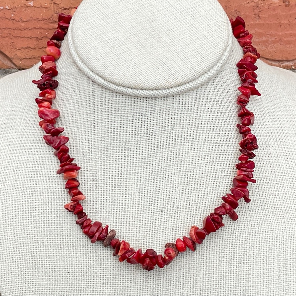 Natural Stone Chip Bead Necklace - Textured Red